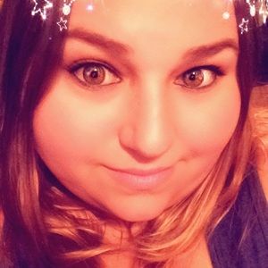 Meet your Posher, Krystal